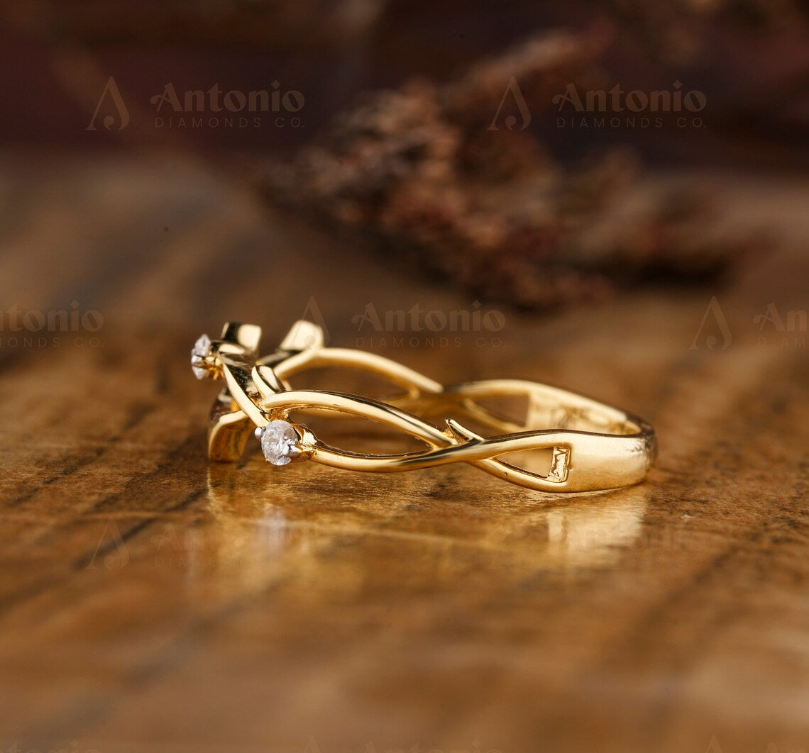 Nature Branch Dainty Twig Wedding Band