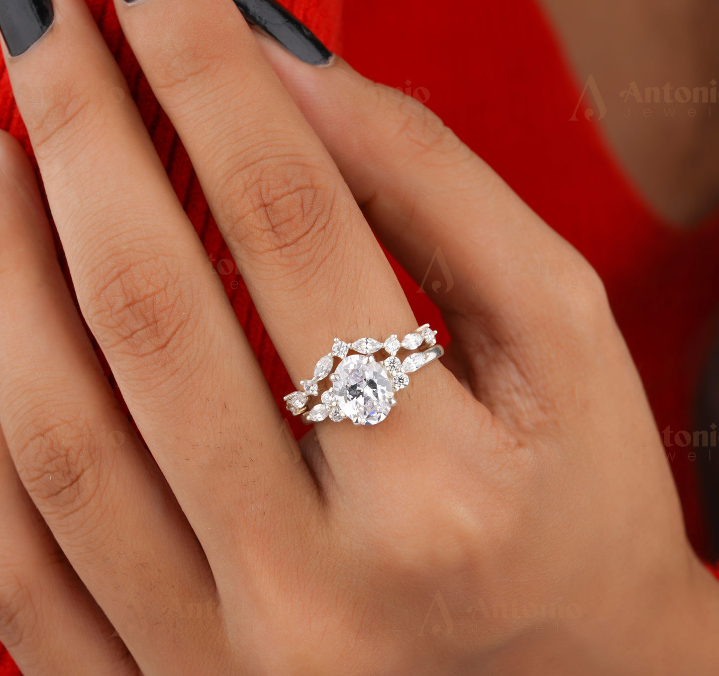 Unique engagement ring set