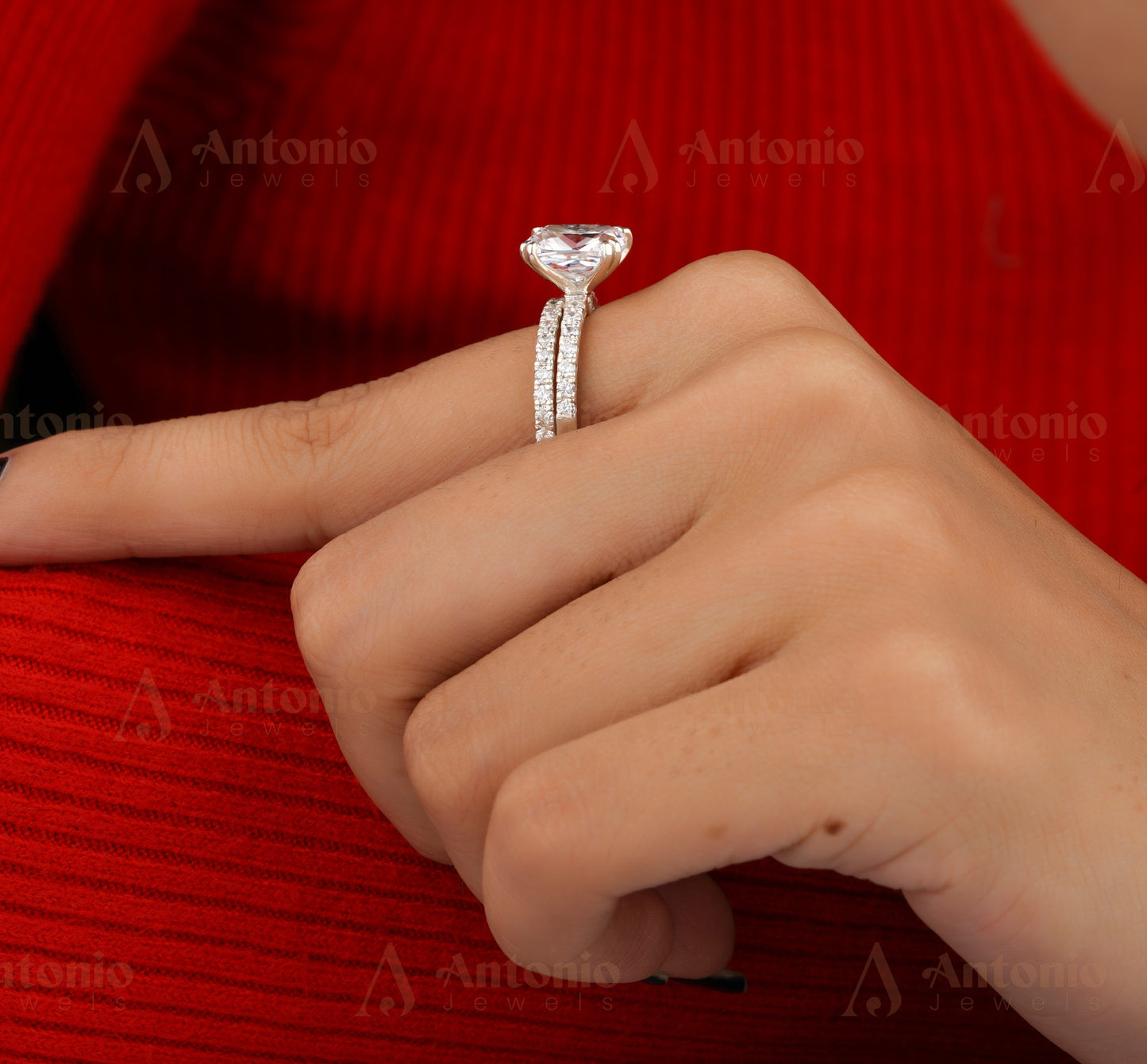 Cushion Moissanite Ring Set