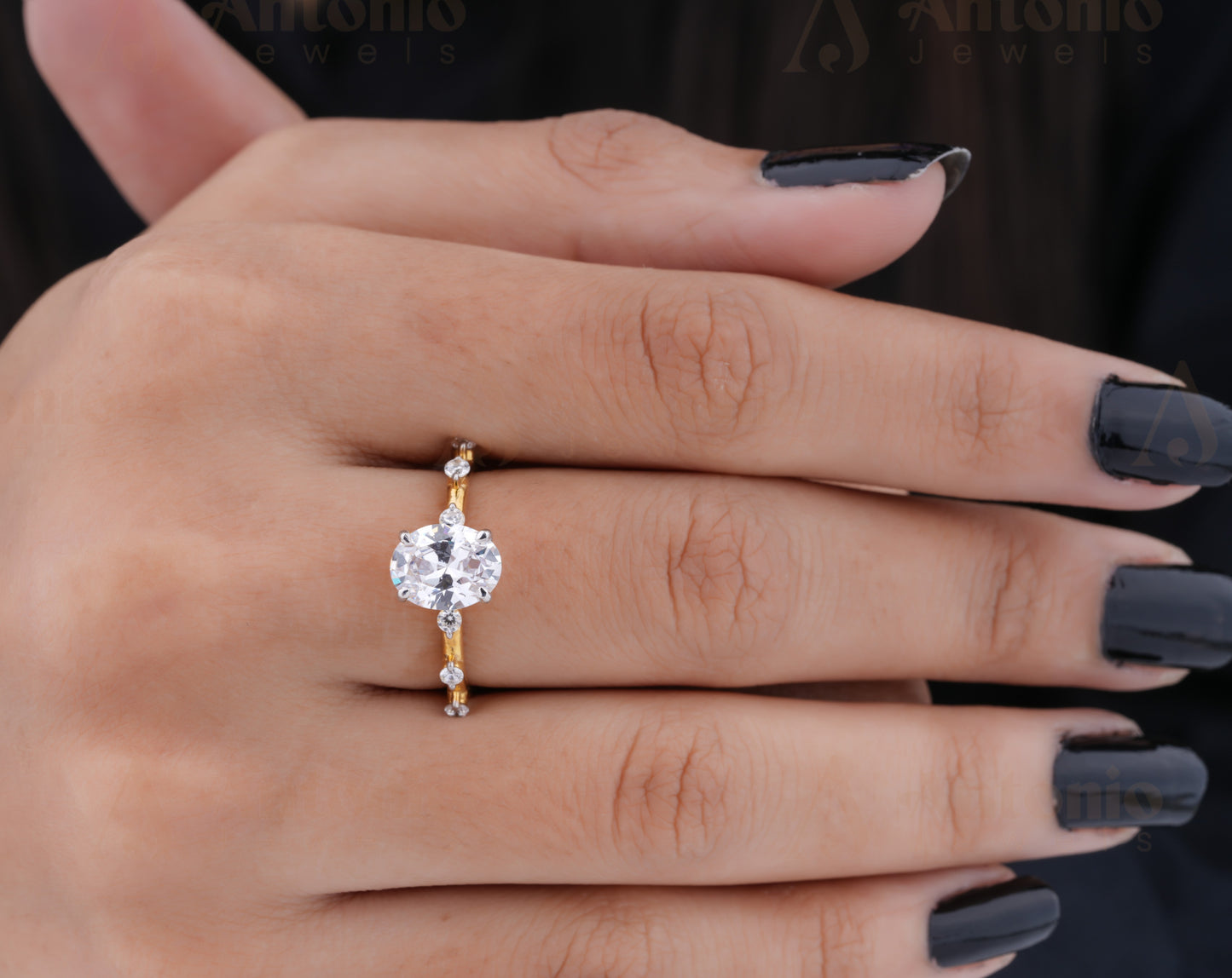 Oval Cut Moissanite Engagement Ring
