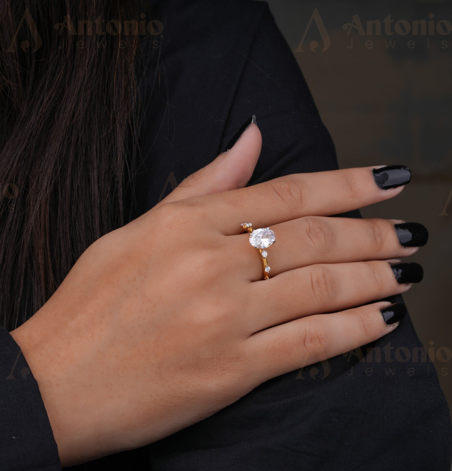 Oval Cut Moissanite Engagement Ring