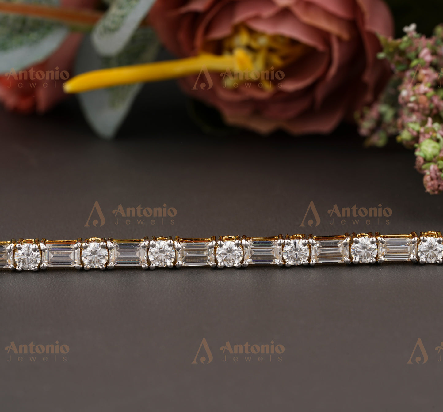 Tennis Bracelet Emerald & Round Cut Diamond Bracelet