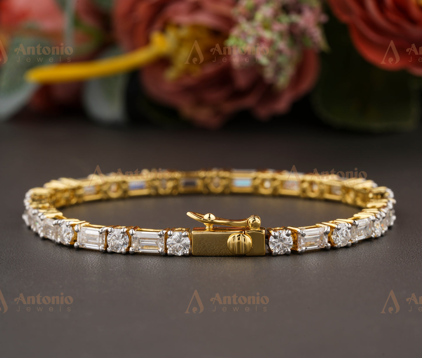 Tennis Bracelet Emerald & Round Cut Diamond Bracelet