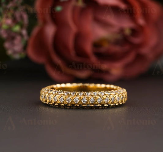 Moissanite Diamond Band