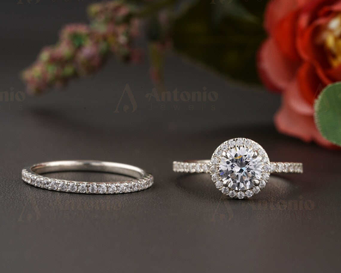 Half Eternity Round Cut Engagement Set