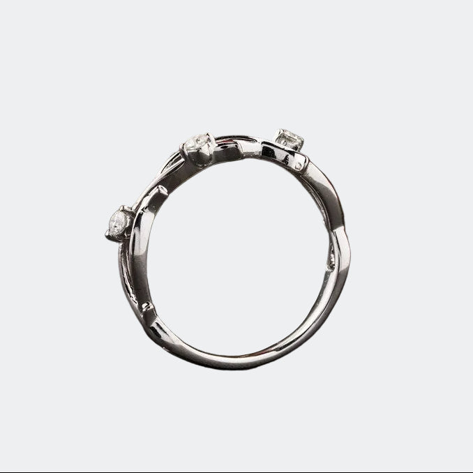 Nature-Inspired Twig & Moissanite Ring | Unique Branch Wedding Band