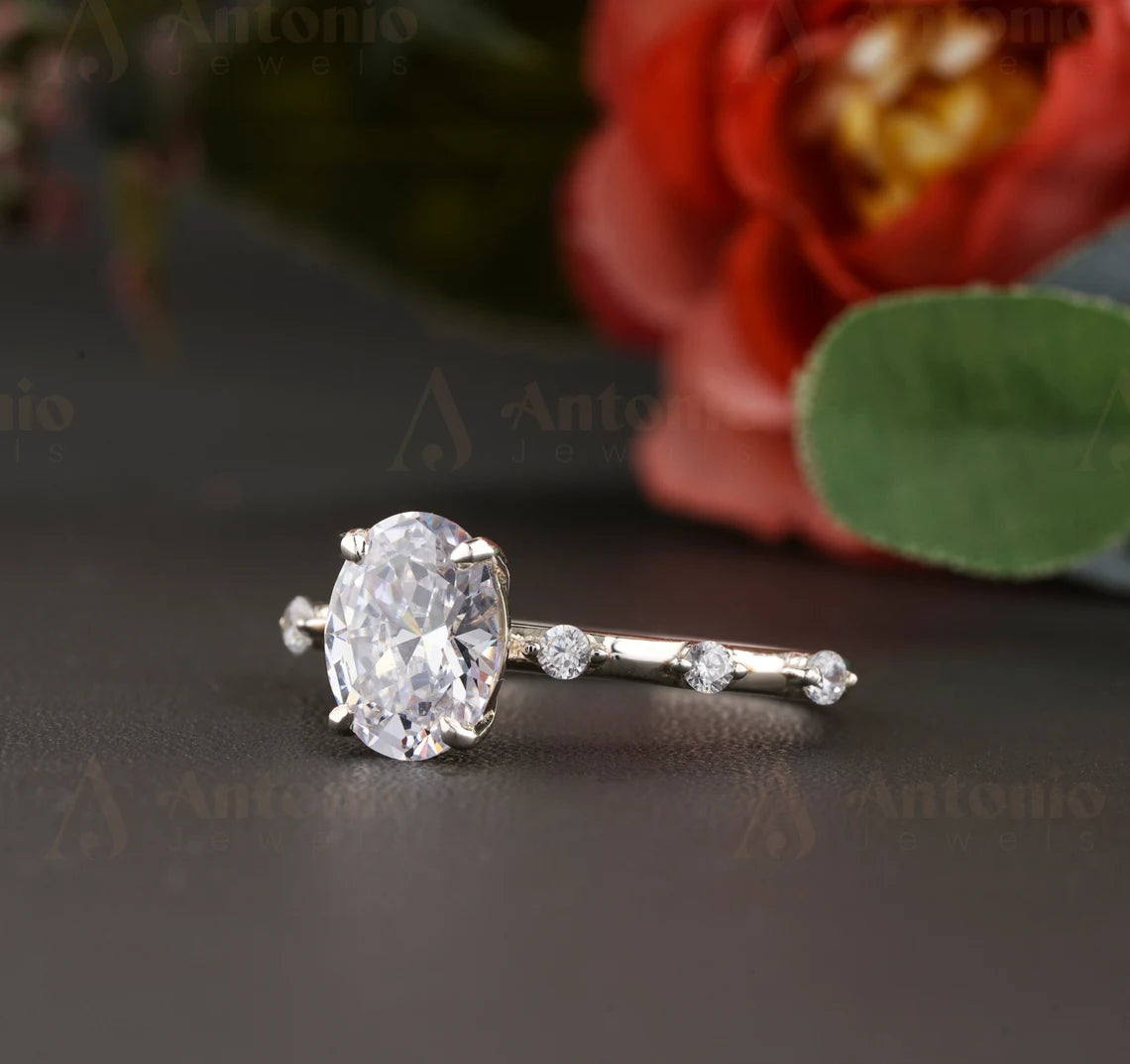 Oval Cut Moissanite Engagement Ring