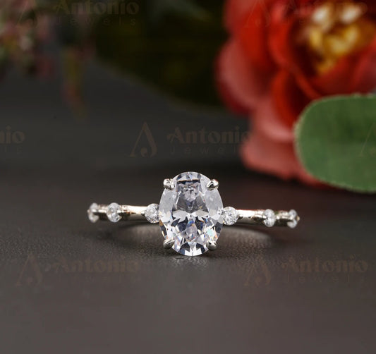 Oval Cut Moissanite Engagement Ring