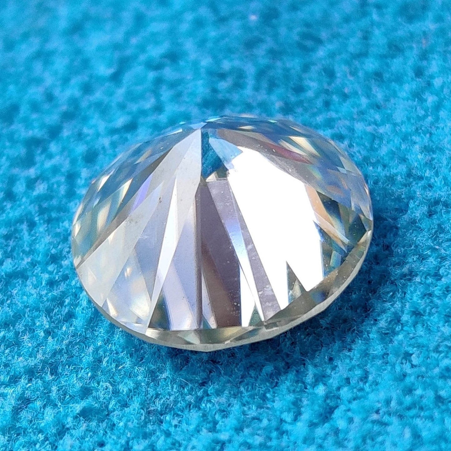 Round Brilliant Diamond Cut Loose Moissanite