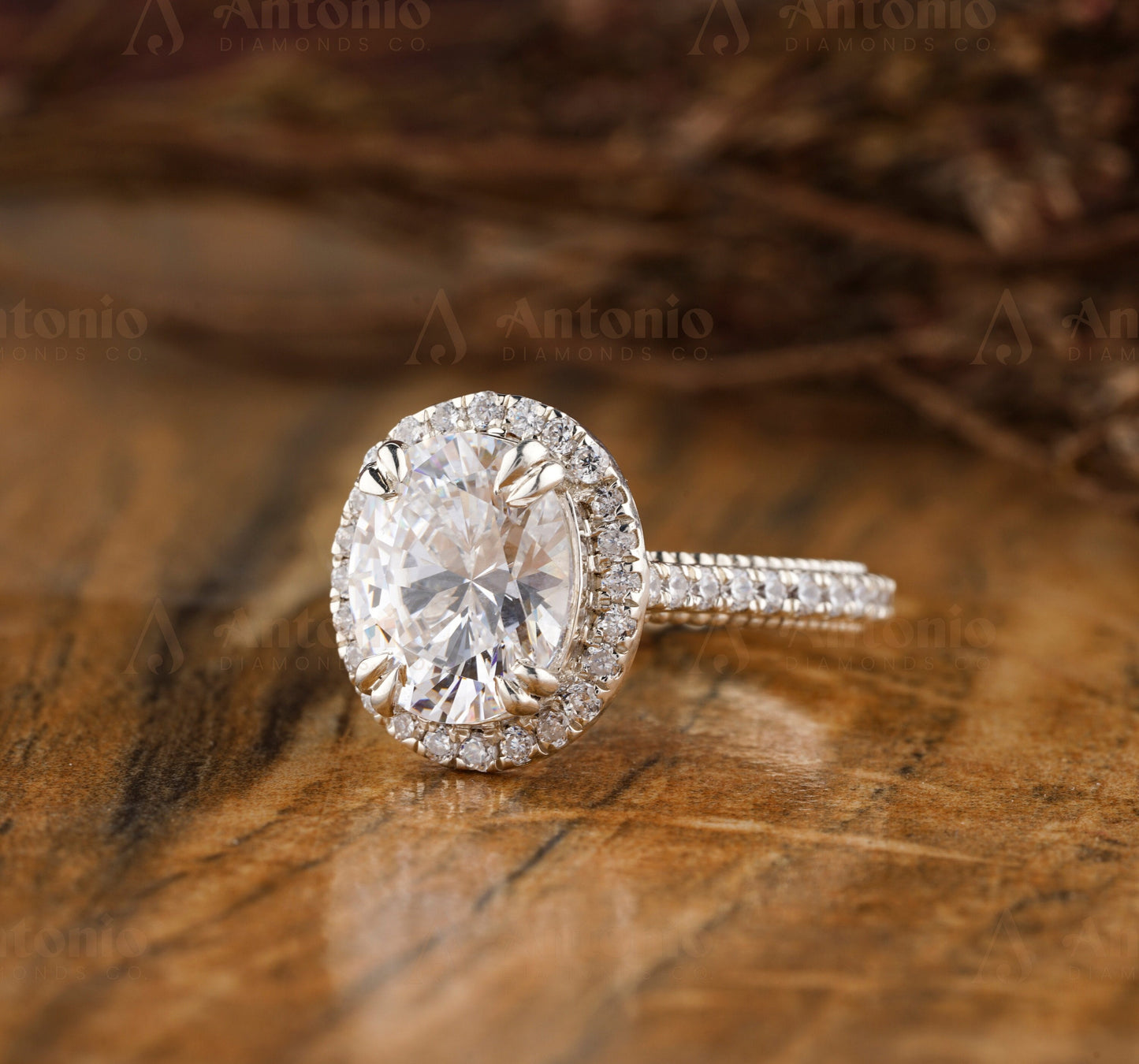 Unique Halo Oval Diamond Party Wear Ring