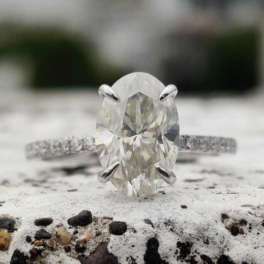 Oval Prong Setting Moissanite Engagement Ring