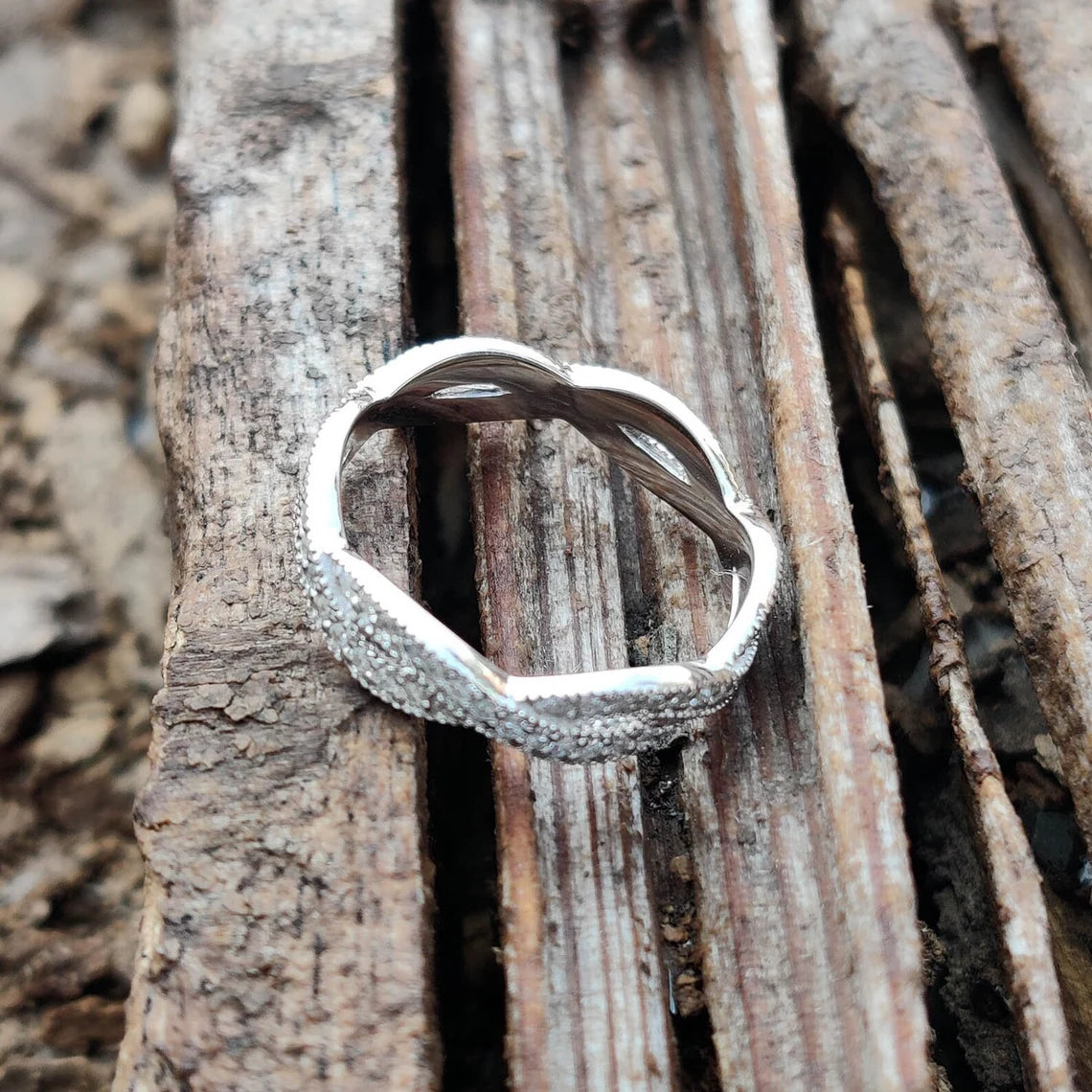 Curved Twig Moissanite wedding band