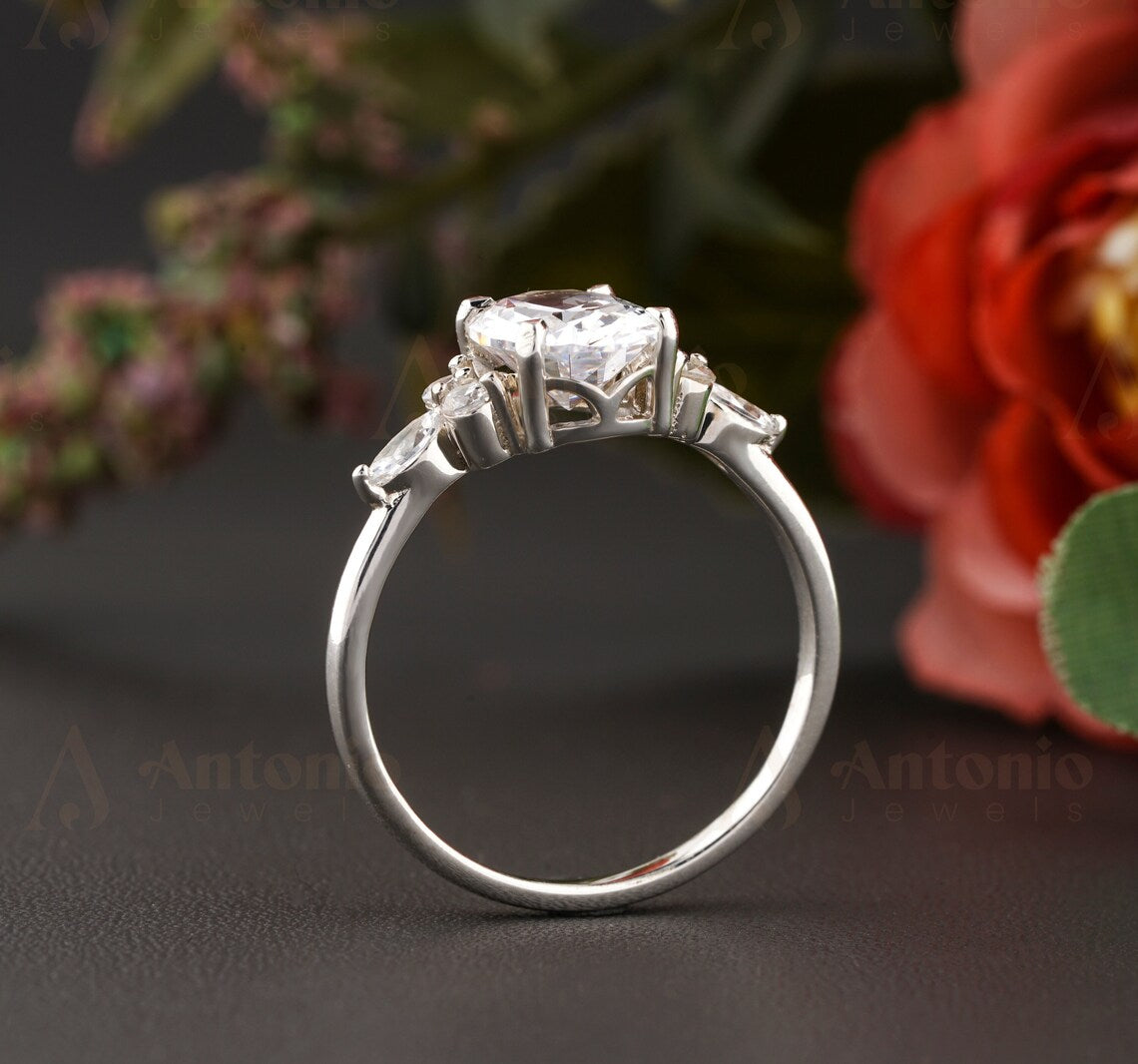 Solitaire Oval Moissanite Diamond Engagement Ring