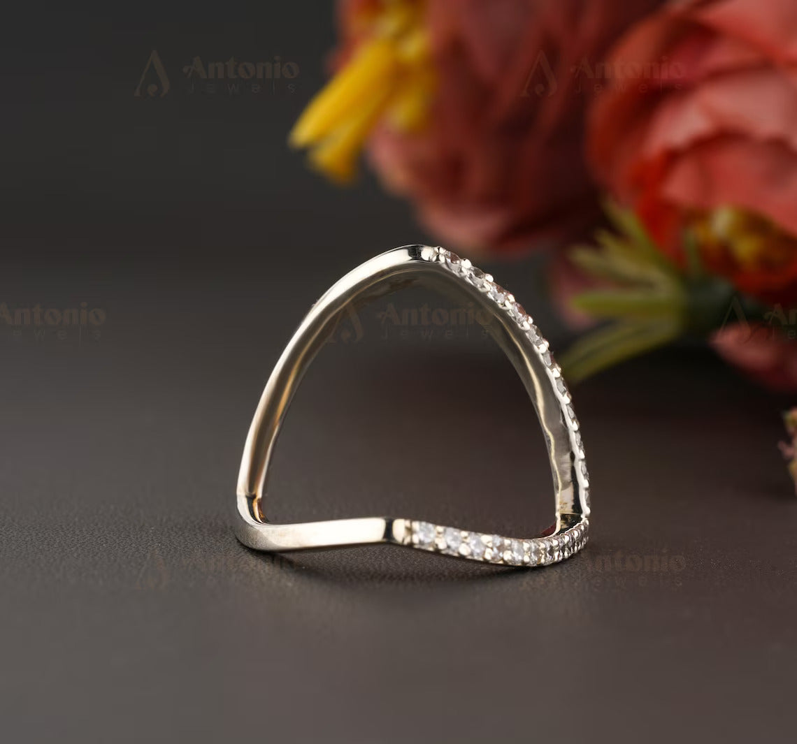 V Shape Curved Round Cut Moissanite Band