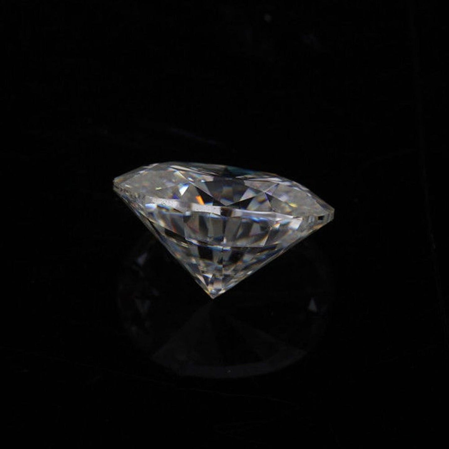 Oval Cut loose moissanite
