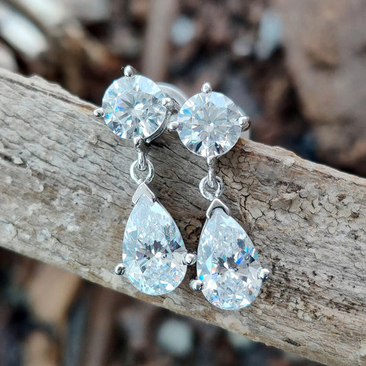 White Gold Pear Cut Moissanite Diamond Earrings，Pave Cluster Stud Earrings，Minimalist Earrings，Dangle Teardrop Earrings, Gift for Her