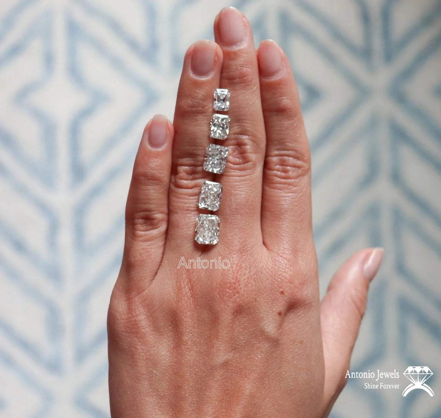 VVS Radiant Cut DEF Color Loose Moissanite