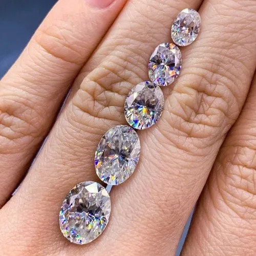 Oval Moissanite Stone