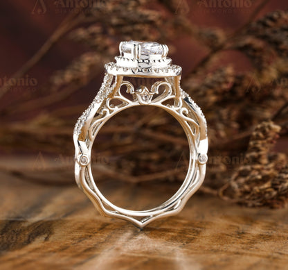 Halo Oval Luxury Party Wear VVS Diamond Ring