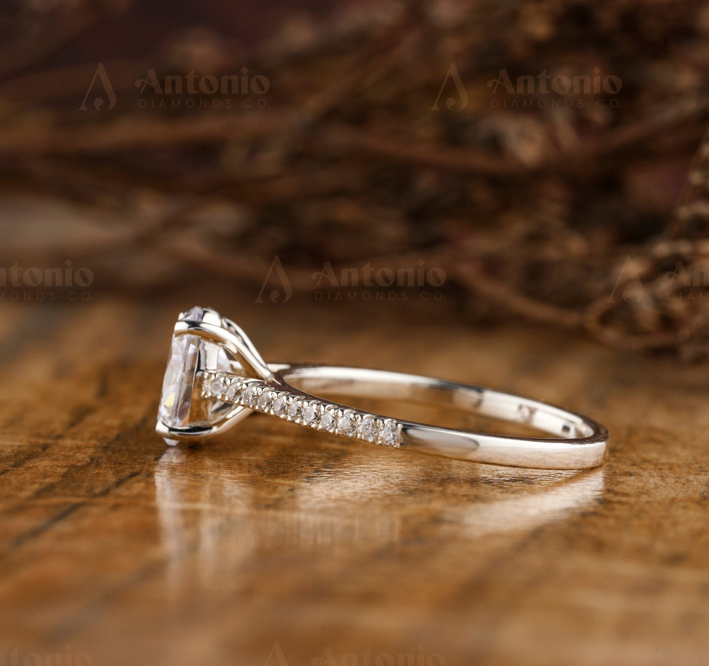 Oval Side Coated Lab Grown Diamond Ring