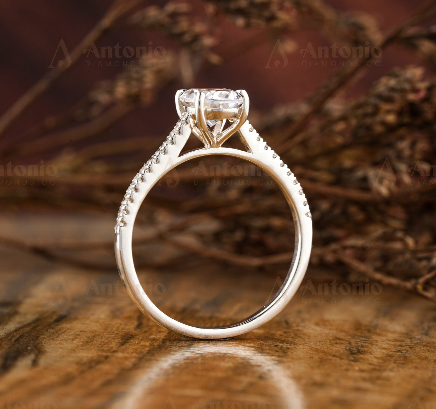 Oval Side Coated Lab Grown Diamond Ring